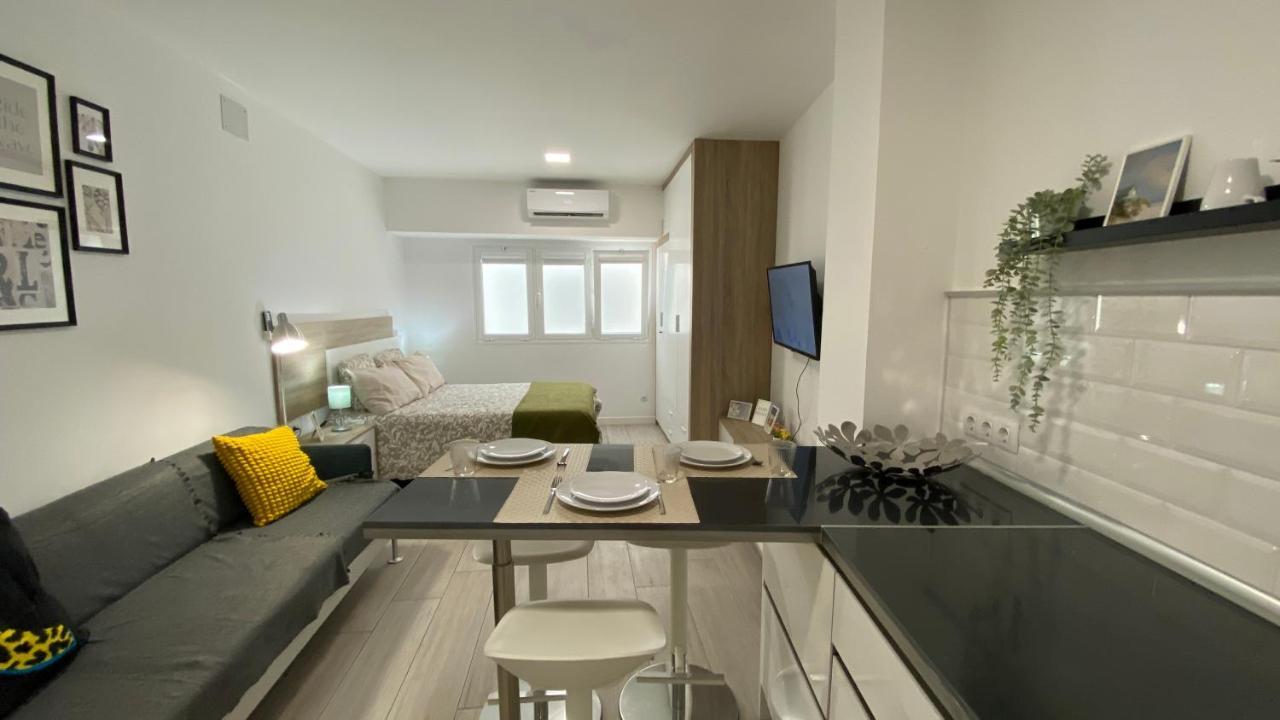 Studio In Las Canteras Beach ラスパルマス・デ・グランカナリア エクステリア 写真